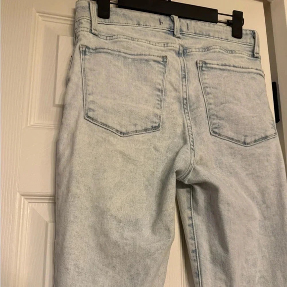 Abercrombie And Fitch  Light Wash Size 2 (26) - Picture 6 of 7